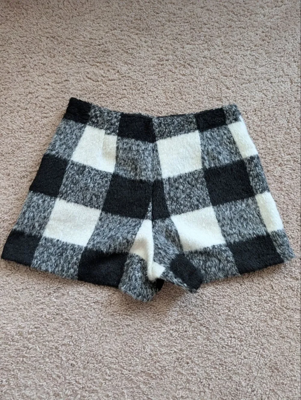 Mustard Seed Womens Black White Plaid Flavia High Rise Fuzzy Shorts Size Medium